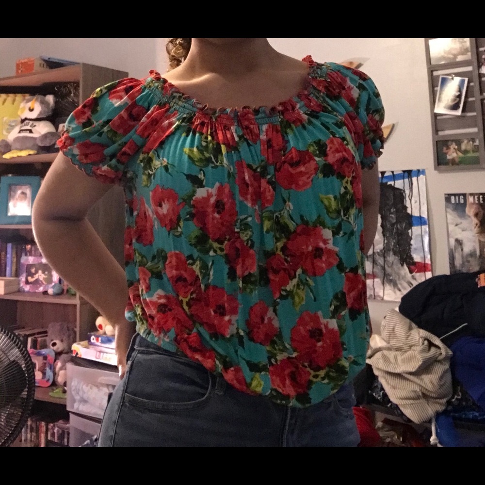 A nice loose fitting summer shirt.